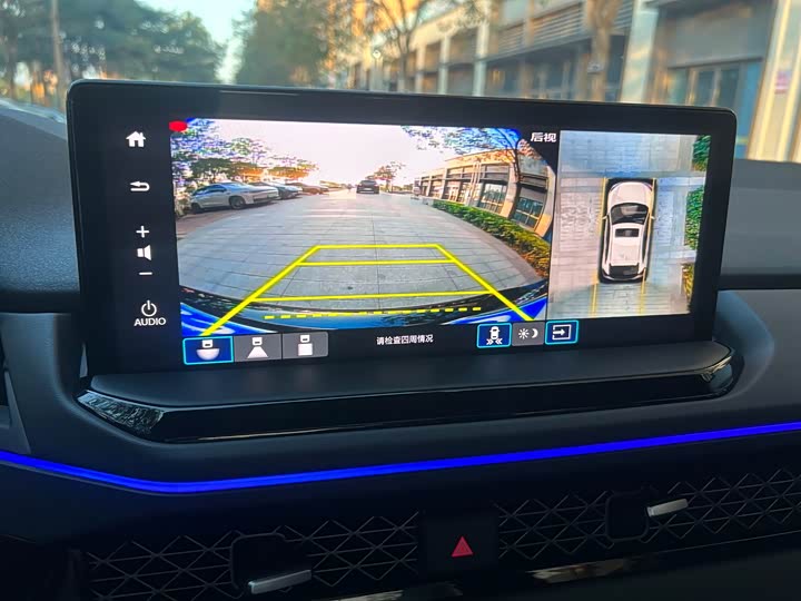 Фото 8 - Honda Accord