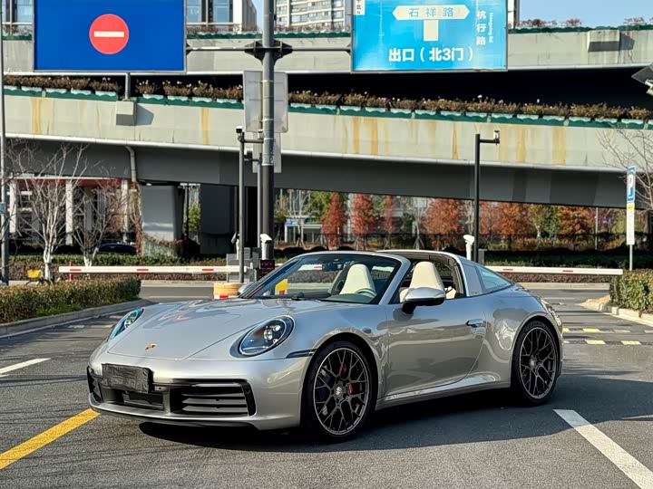 Фото 2 - Porsche 911