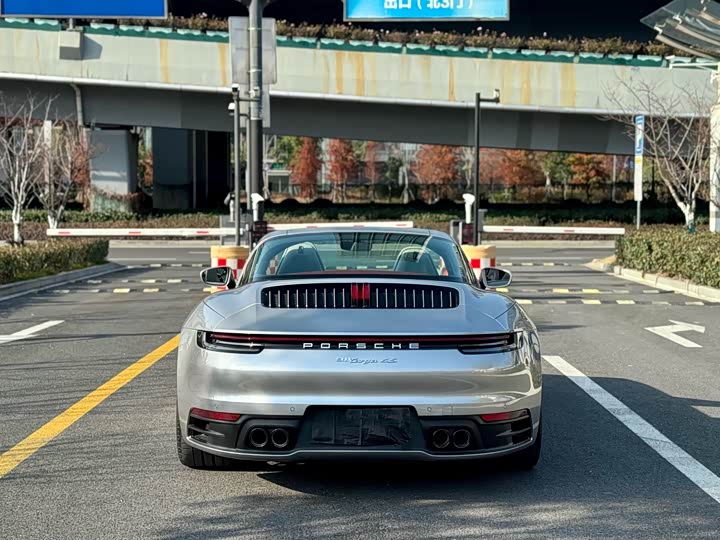 Фото 8 - Porsche 911