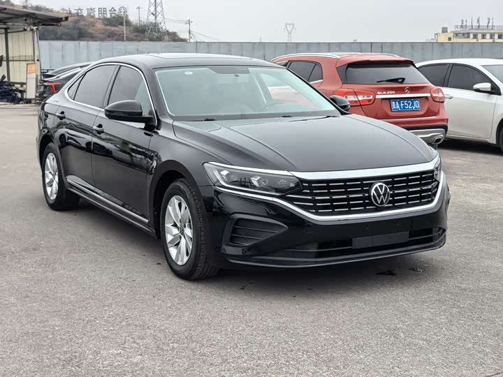 Фото 3 - Volkswagen Passat