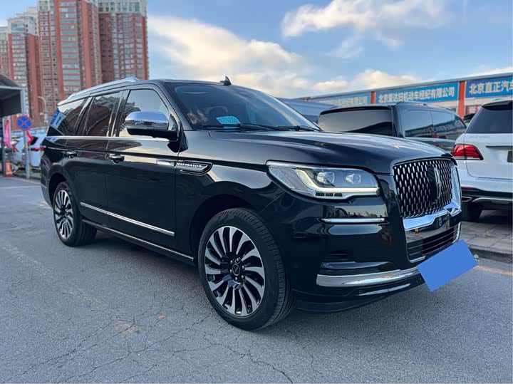 Фото 3 - Lincoln Navigator
