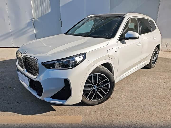 Фото 2 - BMW iX1