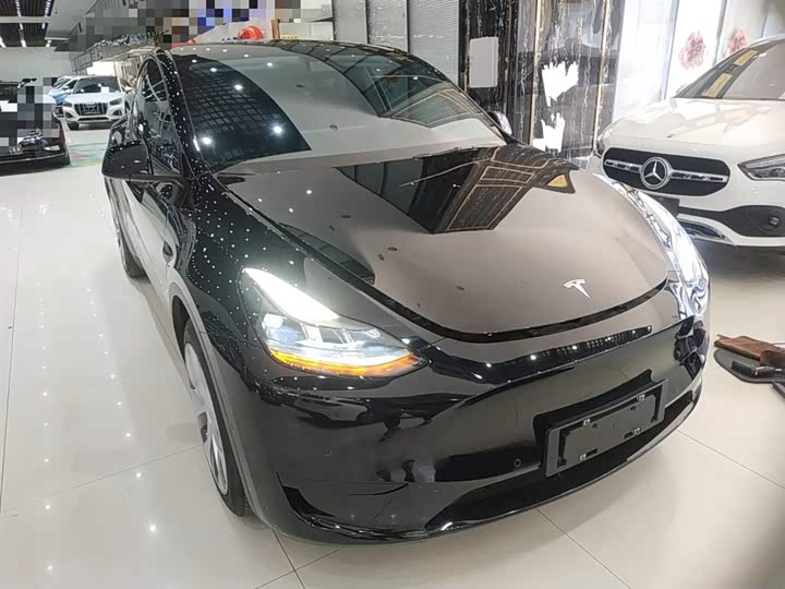 Фото 4 - Tesla Model Y