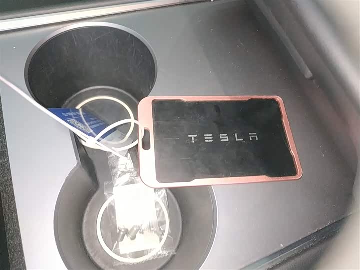 Фото 9 - Tesla Model Y