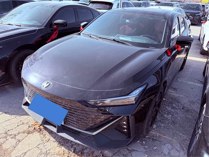 Фото 1 - Changan UNI-V