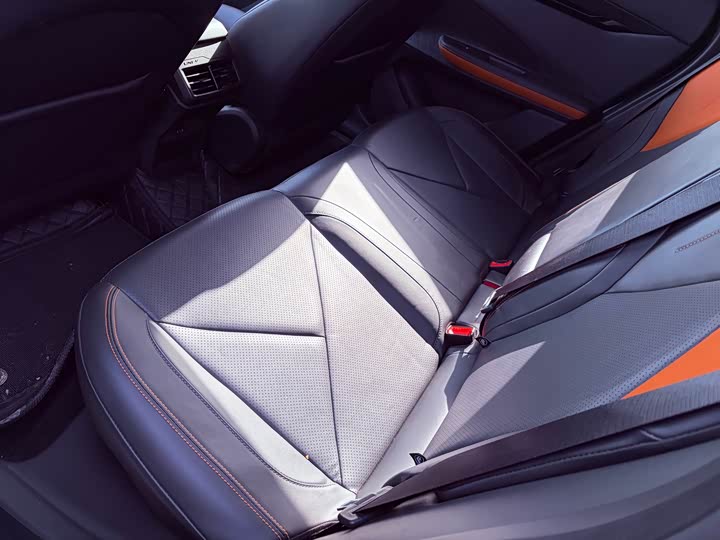 Фото 7 - Changan UNI-V