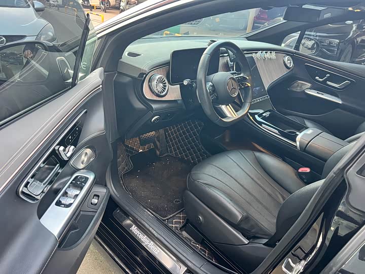 Фото 7 - Mercedes-Benz EQE