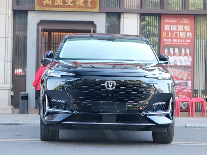 Фото 2 - Changan UNI-K