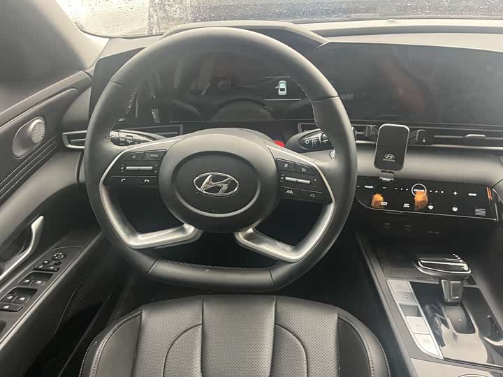 Фото 9 - Hyundai Elantra N line