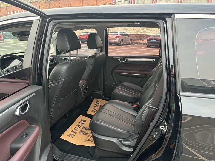 Фото 5 - GAC Trumpchi M6