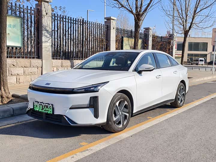 Фото 1 - Geely Galaxy L6