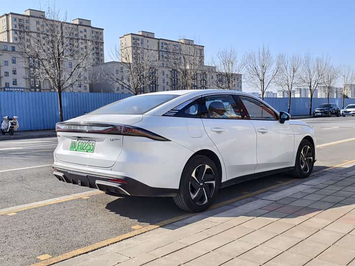 Фото 5 - Geely Galaxy L6