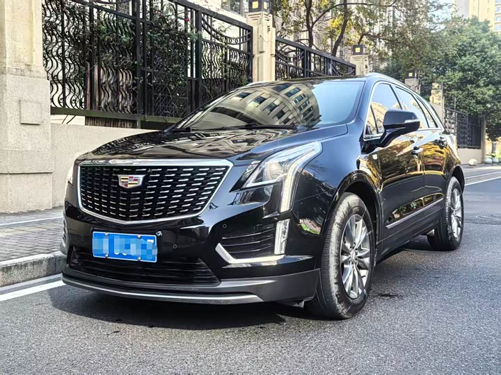 Фото 1 - Cadillac XT5