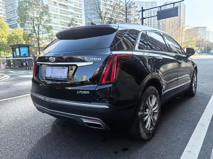 Фото 2 - Cadillac XT5