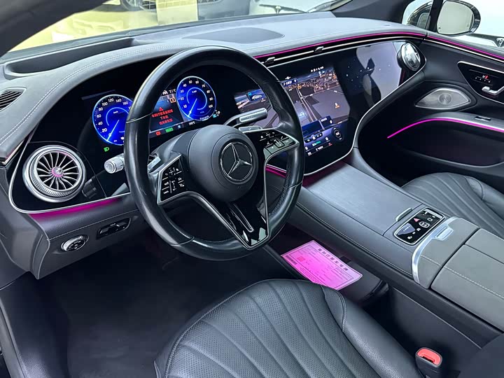 Фото 9 - Mercedes-Benz EQS