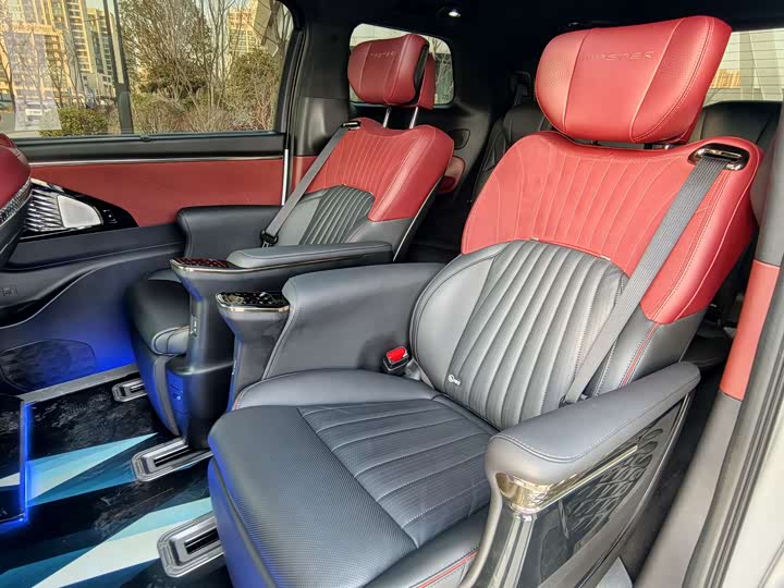 Фото 7 - GAC Trumpchi M8