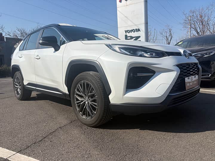 Фото 3 - Toyota Wildlander