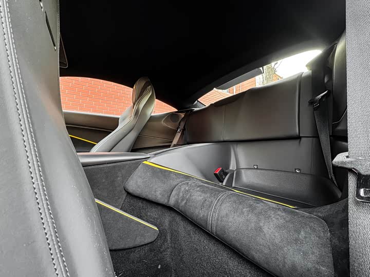 Фото 8 - Ferrari Roma