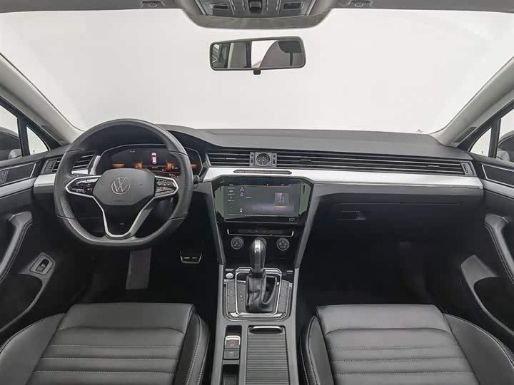 Фото 5 - Volkswagen Magotan