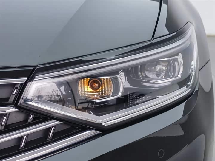 Фото 7 - Volkswagen Magotan