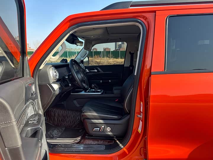 Фото 4 - Tank 300