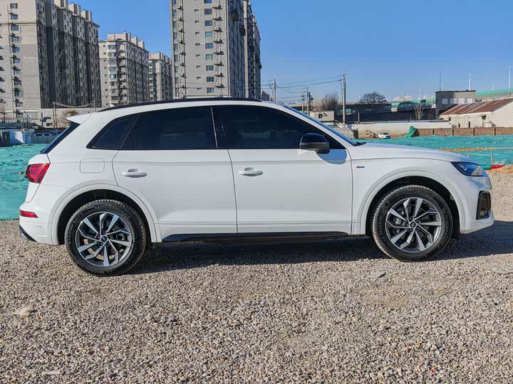 Фото 3 - Audi Q5L