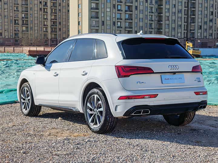 Фото 4 - Audi Q5L