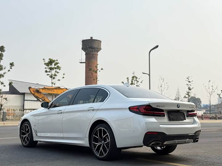 Фото 5 - BMW 5 Series