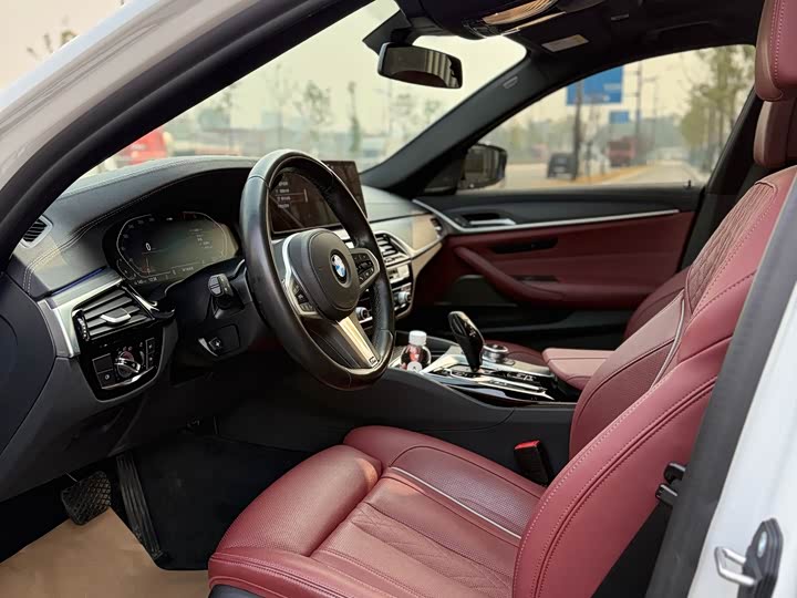 Фото 8 - BMW 5 Series