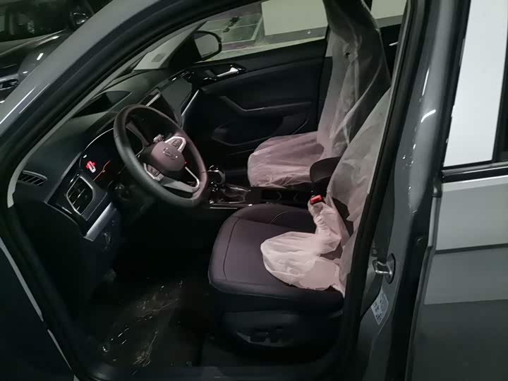 Фото 7 - Volkswagen Tharu