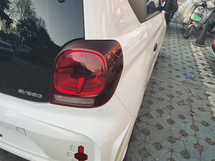 Фото 8 - Roewe Clever