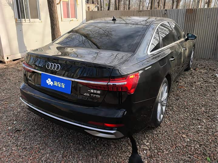 Фото 3 - Audi A6L