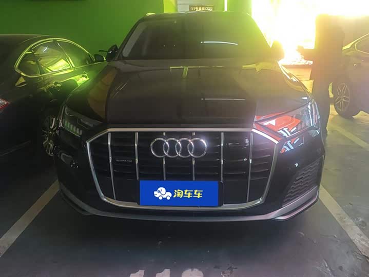 Фото 2 - Audi Q7