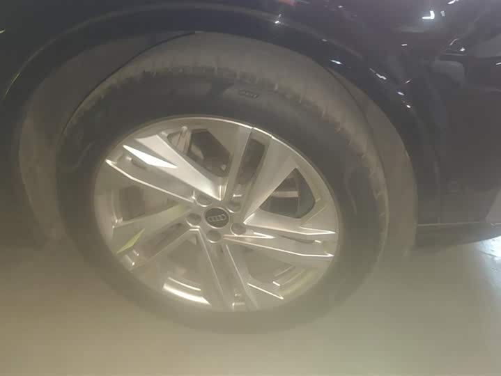 Фото 6 - Audi Q7