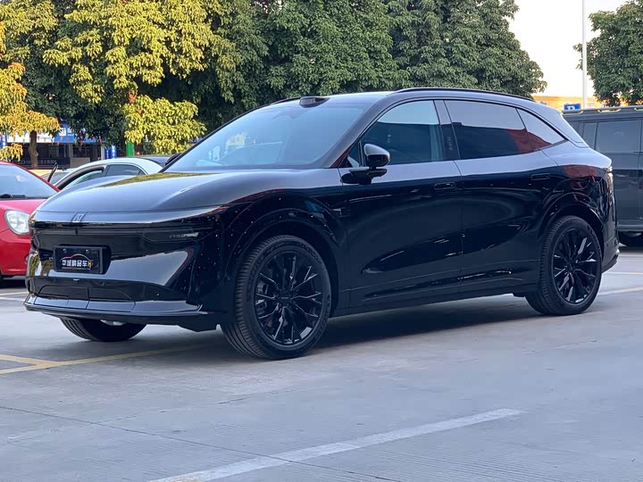 Фото 1 - Zeekr 7X