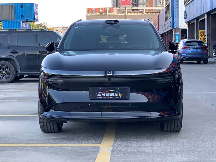 Фото 2 - Zeekr 7X