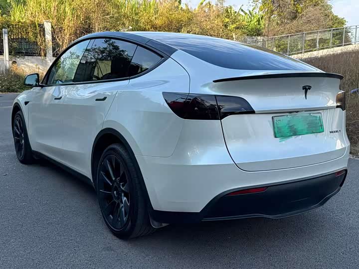 Фото 5 - Tesla Model Y