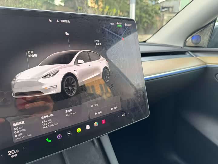Фото 9 - Tesla Model Y