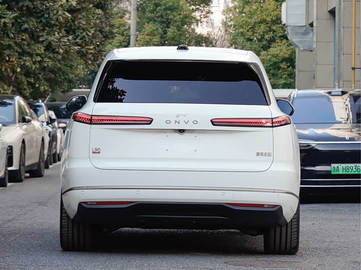 Фото 5 - Nio Onvo L90