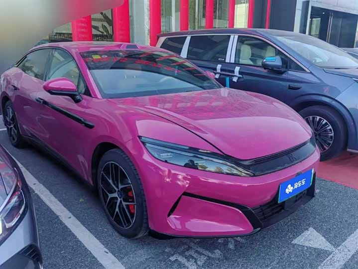 Фото 2 - BYD Han L