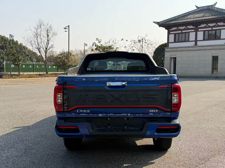 Фото 5 - Maxus T70