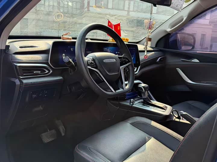 Фото 6 - Maxus T70