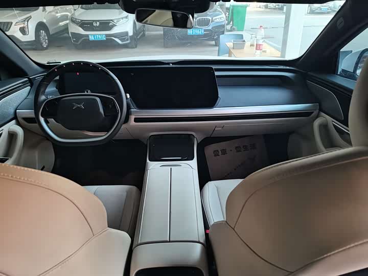 Фото 4 - XPeng P7