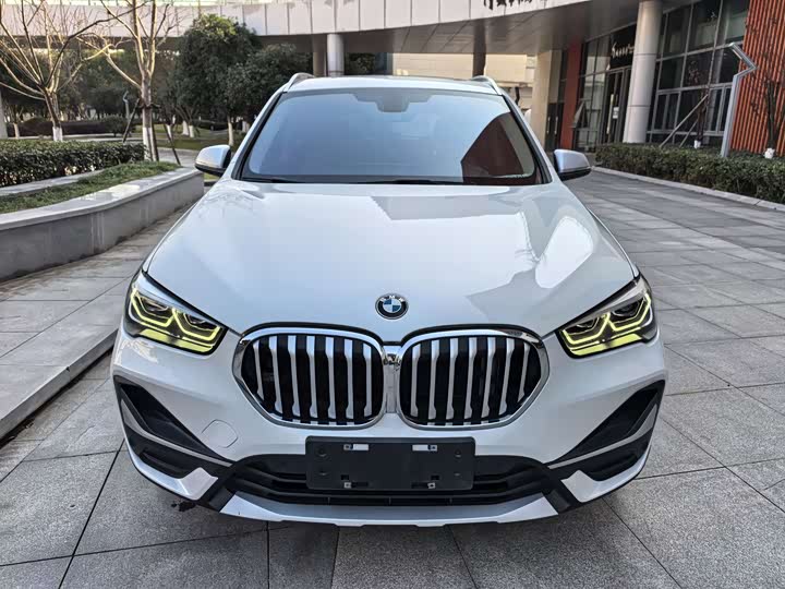Фото 1 - BMW X1