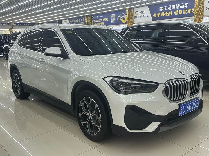 Фото 3 - BMW X1