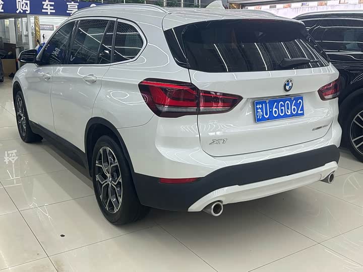 Фото 6 - BMW X1