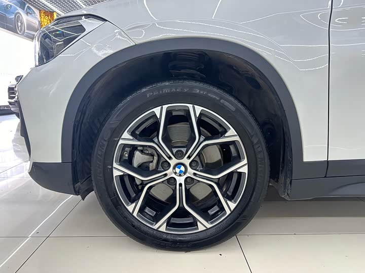 Фото 9 - BMW X1