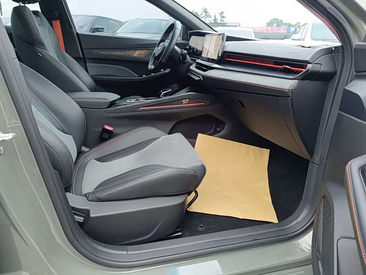 Фото 4 - Geely Binrui