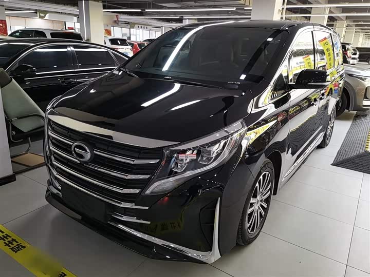 Фото 2 - GAC Trumpchi M8