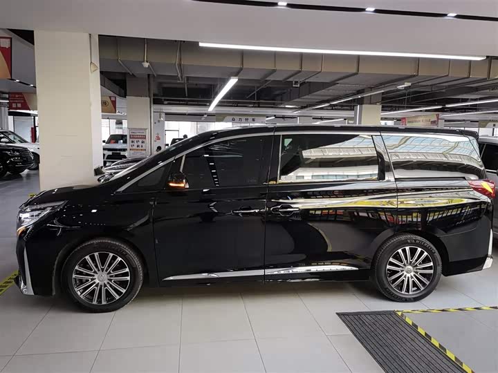 Фото 5 - GAC Trumpchi M8